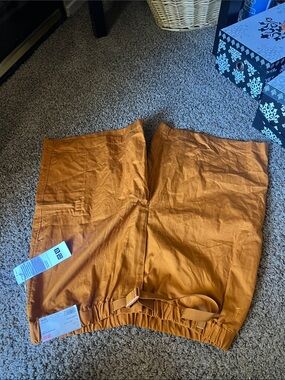 Uniqlo Rust Orange Elastic Waist Shorts